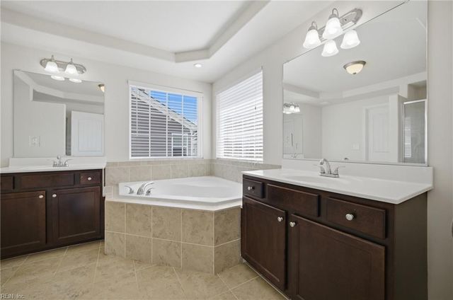 5521 Sadie LN, Virginia Beach, VA 23462