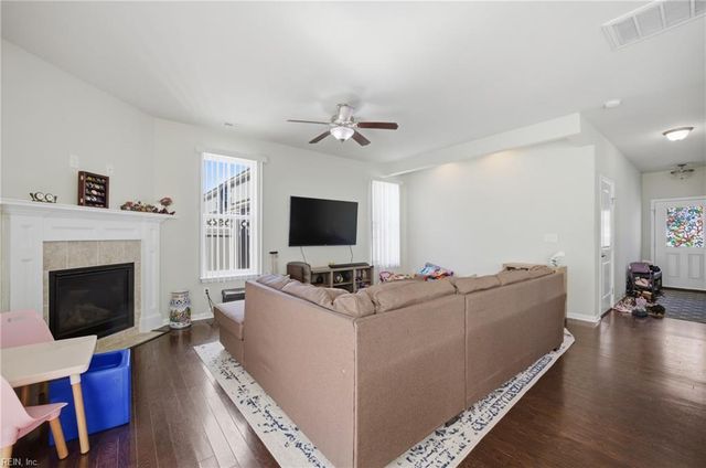 5521 Sadie LN, Virginia Beach, VA 23462