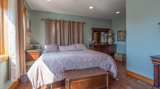 4728 Coopers Hawk Road, Klamath Falls, OR 97601