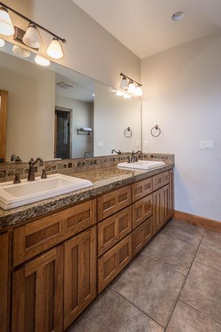 4728 Coopers Hawk Road, Klamath Falls, OR 97601