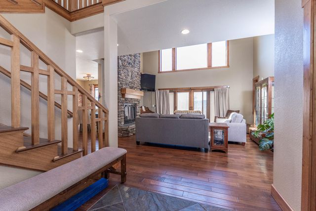 4728 Coopers Hawk Road, Klamath Falls, OR 97601