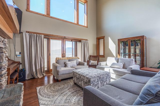 4728 Coopers Hawk Road, Klamath Falls, OR 97601