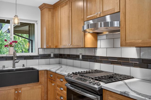 6187 Del Oro Rd, Granite Bay, CA 95746