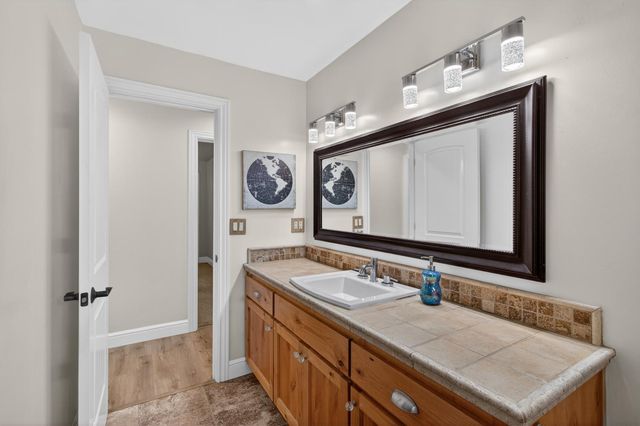 6187 Del Oro Rd, Granite Bay, CA 95746