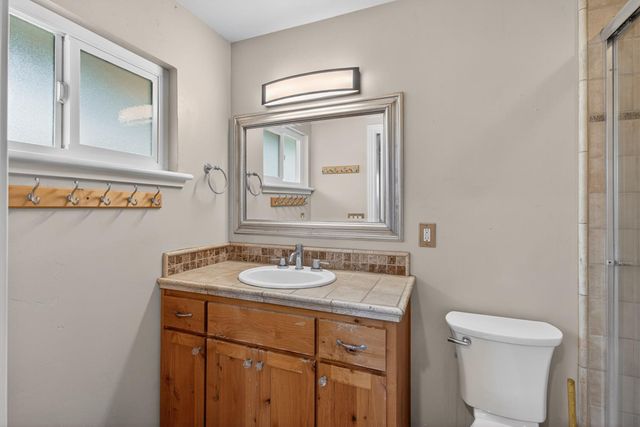 6187 Del Oro Rd, Granite Bay, CA 95746