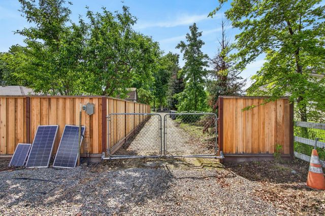 6187 Del Oro Rd, Granite Bay, CA 95746