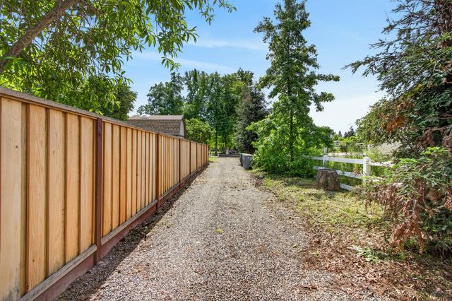 6187 Del Oro Rd, Granite Bay, CA 95746