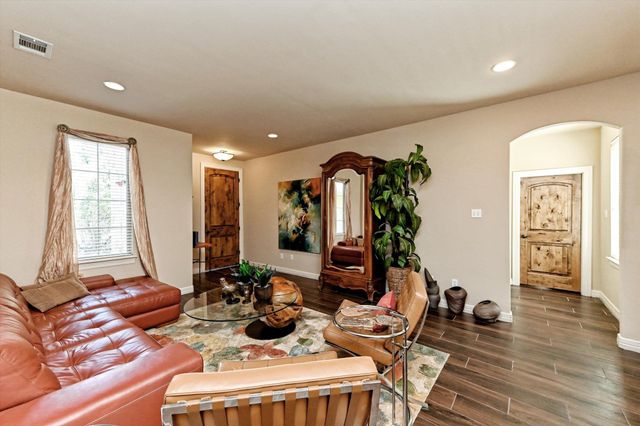 15705 Wildwood TRL A, Austin, TX 78734