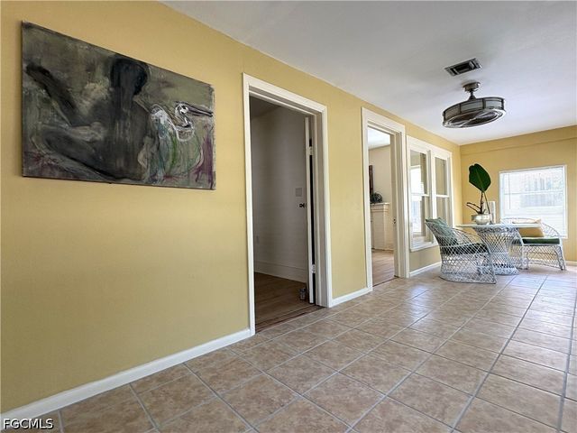 2156 Victoria AVE, Fort Myers, FL 33901