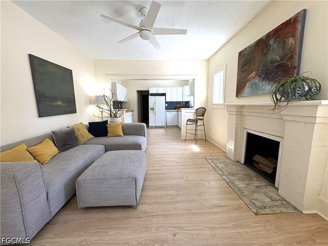 2156 Victoria AVE, Fort Myers, FL 33901