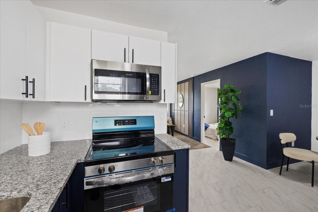 Image 23 of property listing at 8303 BAHIA AVENUE, Tampa, FL 33619
