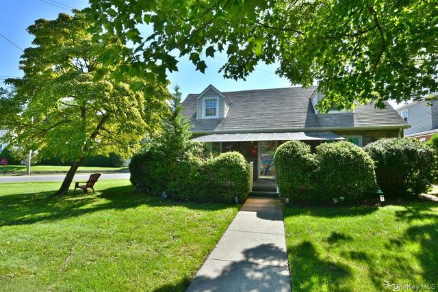 93 Gilmore Boulevard, Floral Park, NY 11001