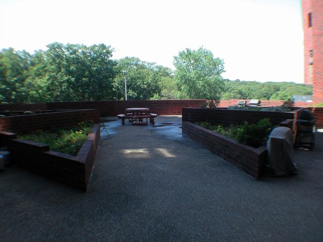 200 Burkhall St 502, Weymouth, MA 02190