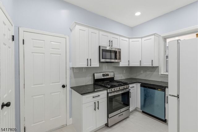 77 S Munn Ave, Newark City, NJ 07106