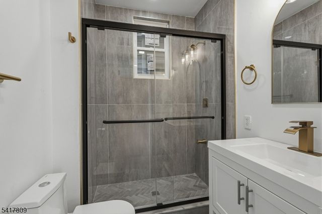 77 S Munn Ave, Newark City, NJ 07106