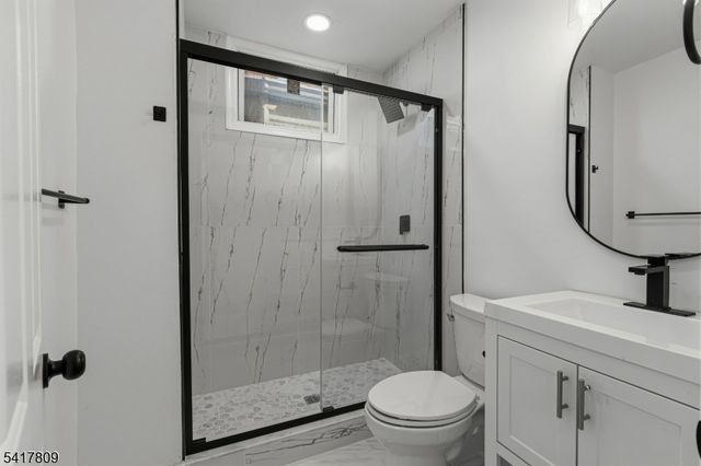 77 S Munn Ave, Newark City, NJ 07106