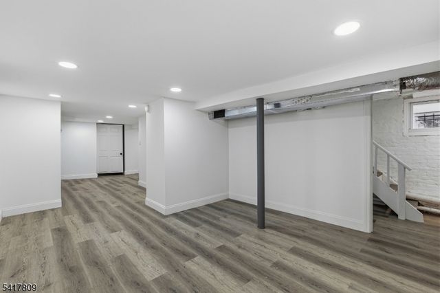 77 S Munn Ave, Newark City, NJ 07106