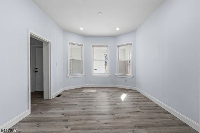 77 S Munn Ave, Newark City, NJ 07106