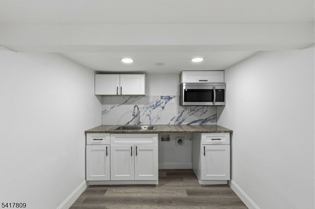 77 S Munn Ave, Newark City, NJ 07106