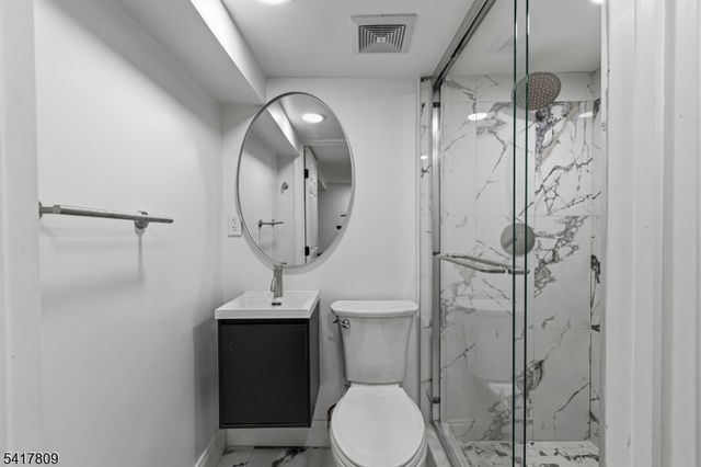 77 S Munn Ave, Newark City, NJ 07106