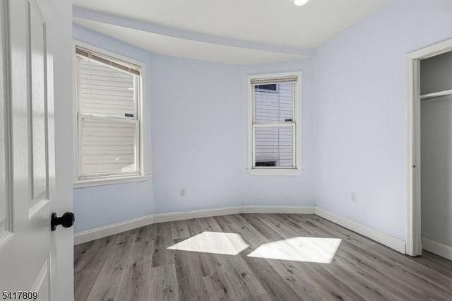 77 S Munn Ave, Newark City, NJ 07106