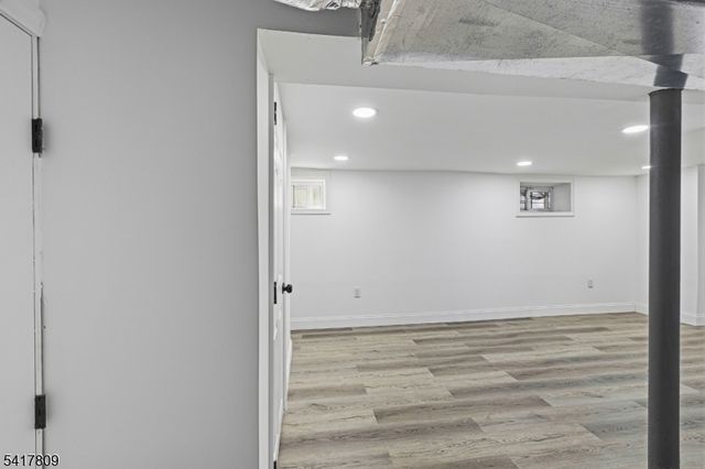 77 S Munn Ave, Newark City, NJ 07106