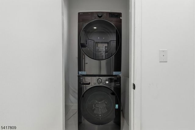 77 S Munn Ave, Newark City, NJ 07106