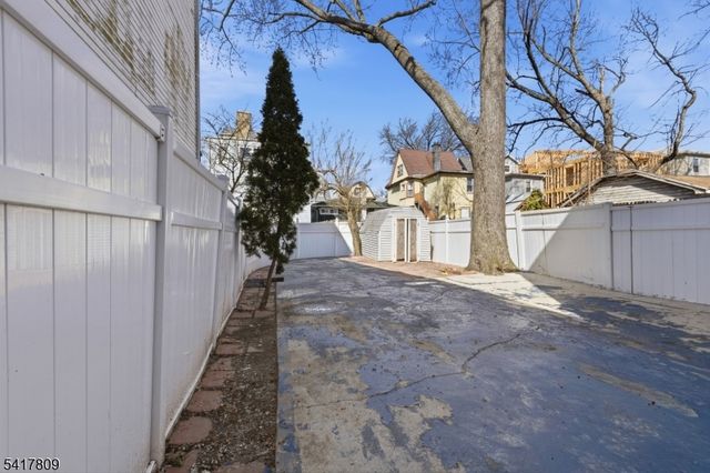 77 S Munn Ave, Newark City, NJ 07106