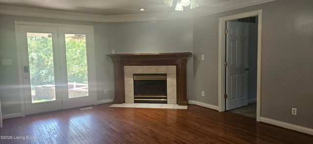9031 Lakewood Dr, Louisville, KY 40272