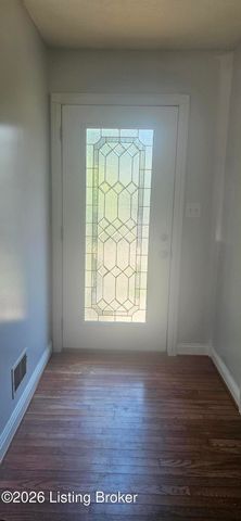 9031 Lakewood Dr, Louisville, KY 40272