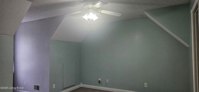 9031 Lakewood Dr, Louisville, KY 40272