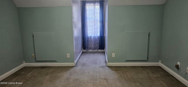 9031 Lakewood Dr, Louisville, KY 40272