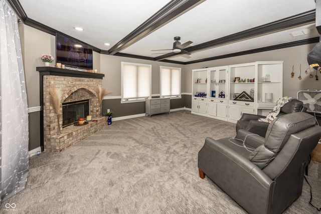 28 Patriot Court, Greenfield, IN 46140