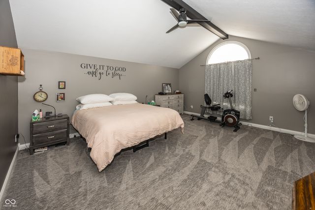 28 Patriot Court, Greenfield, IN 46140