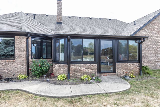 28 Patriot Court, Greenfield, IN 46140