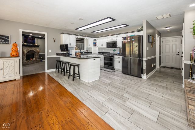 28 Patriot Court, Greenfield, IN 46140