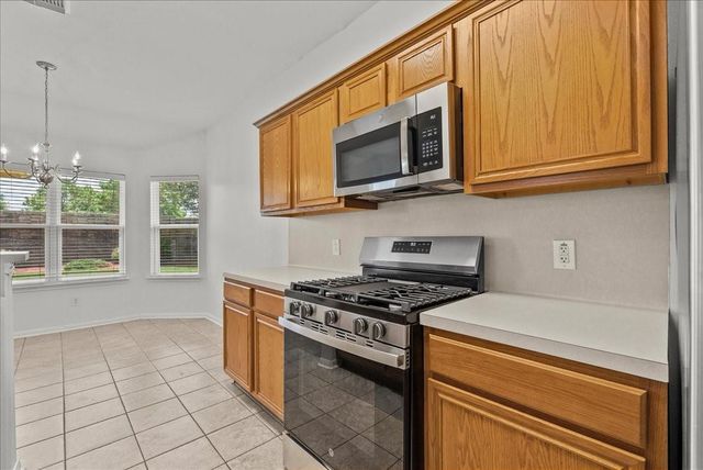 202 Pebble Walk Lane, Dickinson, TX 77539