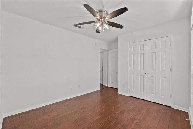 202 Pebble Walk Lane, Dickinson, TX 77539