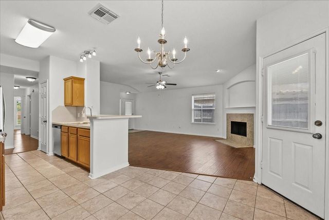 202 Pebble Walk Lane, Dickinson, TX 77539