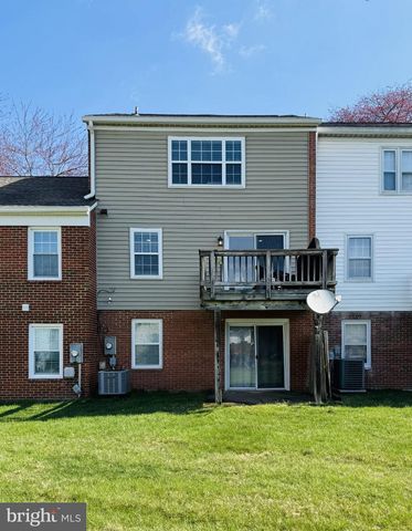 202 LEEDS CT E, Warrenton, VA 20186
