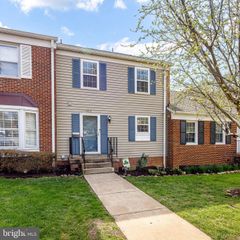 202 LEEDS CT E, Warrenton, VA 20186