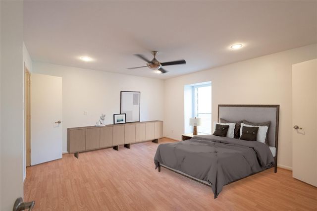 1100 Augusta Drive 76, Houston, TX 77057