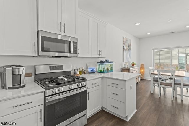 48 Harvest Way, Little Falls Twp., NJ 07424