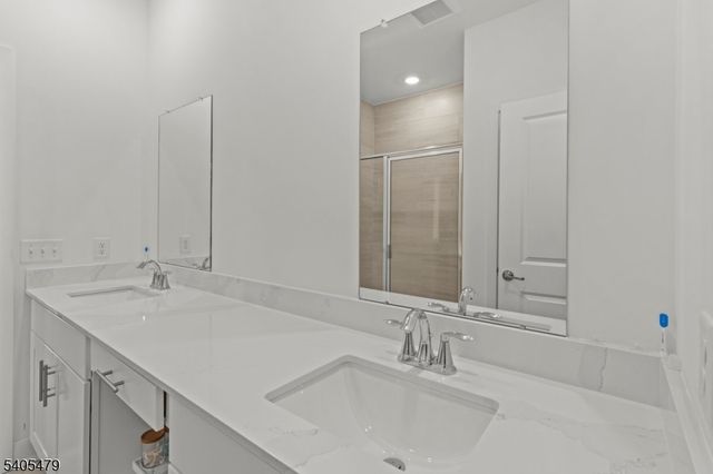 48 Harvest Way, Little Falls Twp., NJ 07424