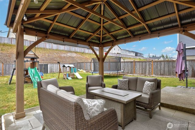 1328 Baker Heights Loop, Bremerton, WA 98312