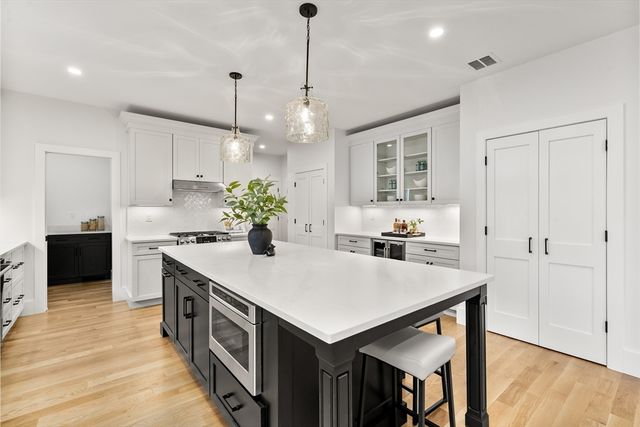 6 Callahan Drive, Woburn, MA 01801