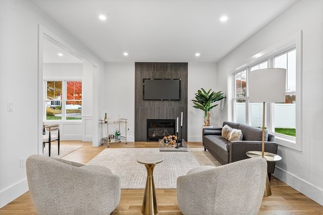 6 Callahan Drive, Woburn, MA 01801