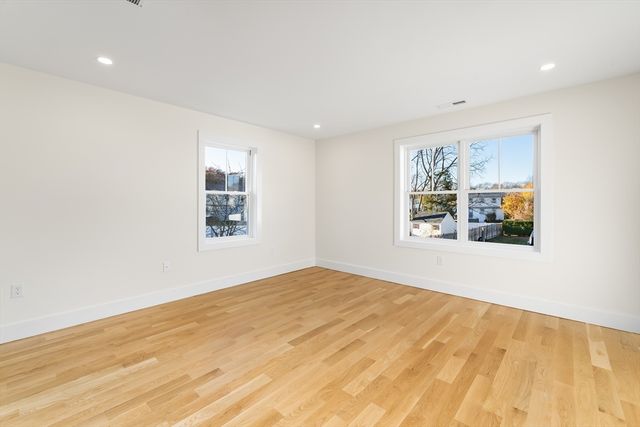 6 Callahan Drive, Woburn, MA 01801