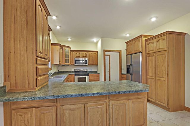 7004 286th AVENUE, Salem, WI 53168