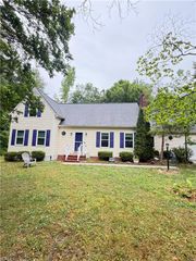 6495 Glenside CT, Gloucester, VA 23061